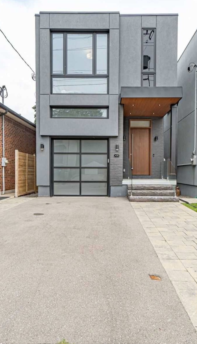 435 Valermo Drive