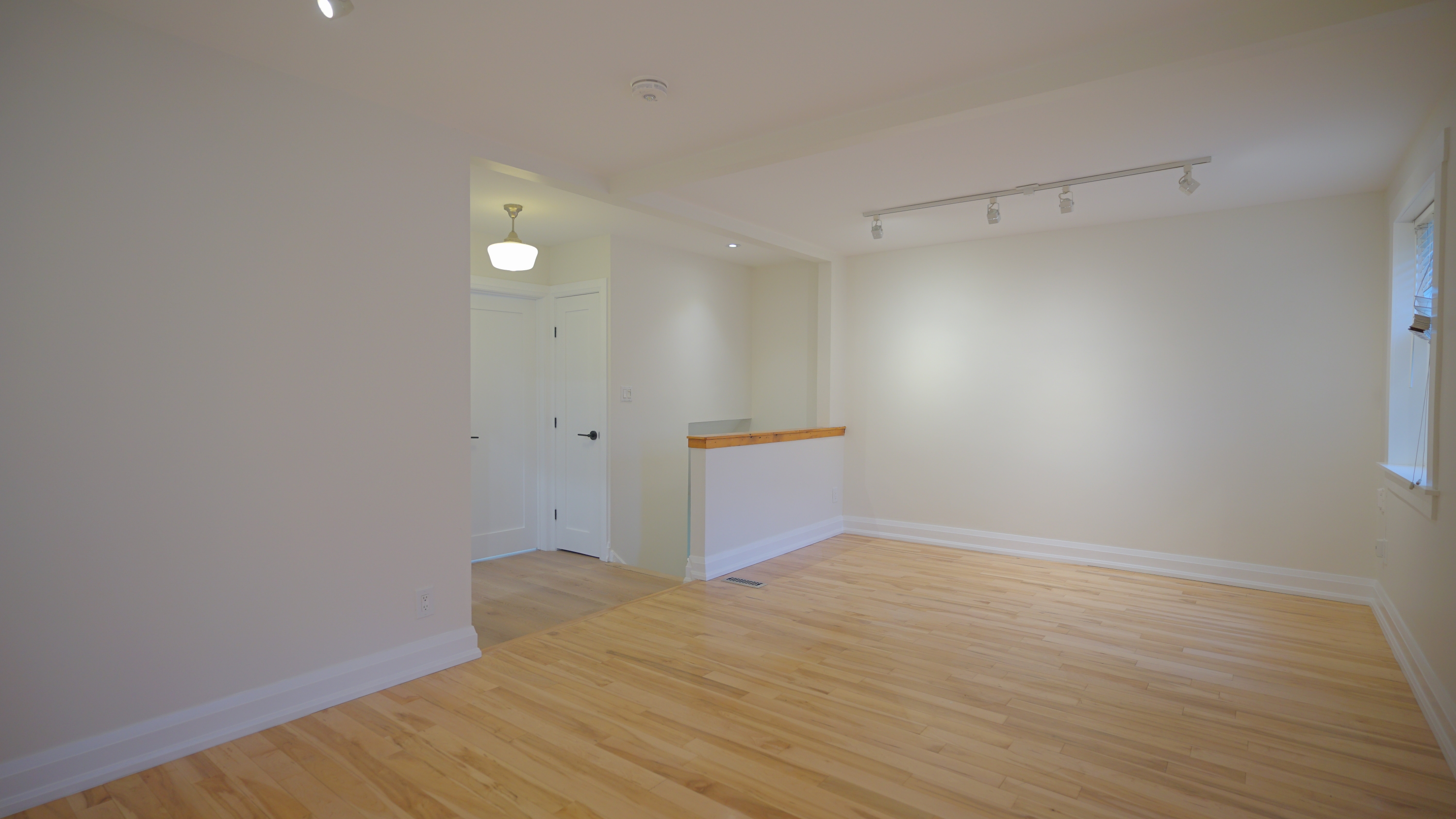 Upper - 1164 Queen Street East