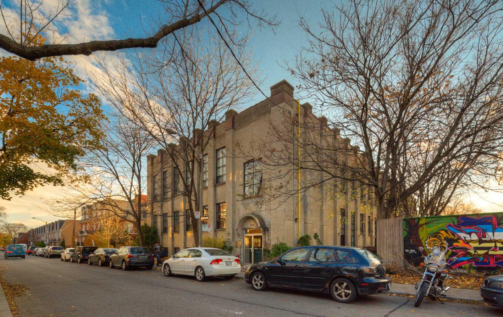 125 -284 St. Helens Avenue