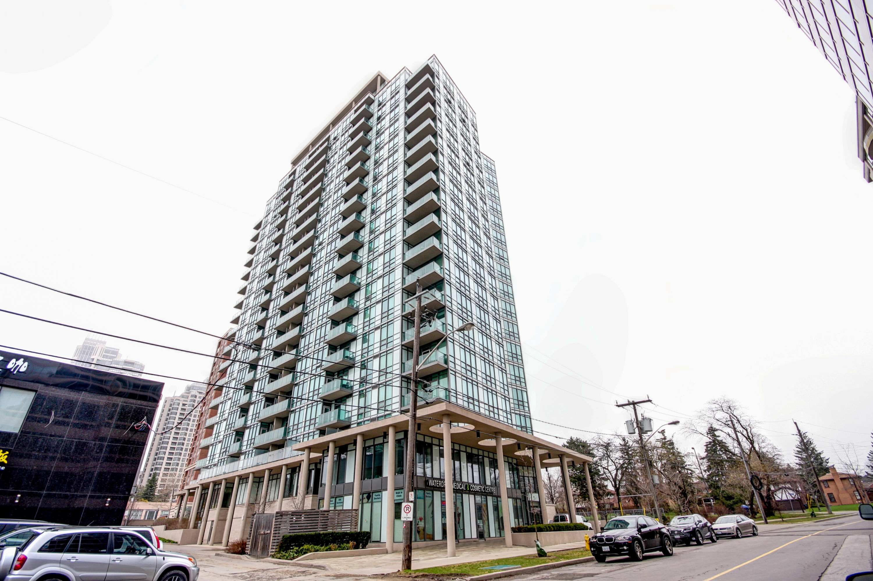 1004 - 26 Norton Avenue