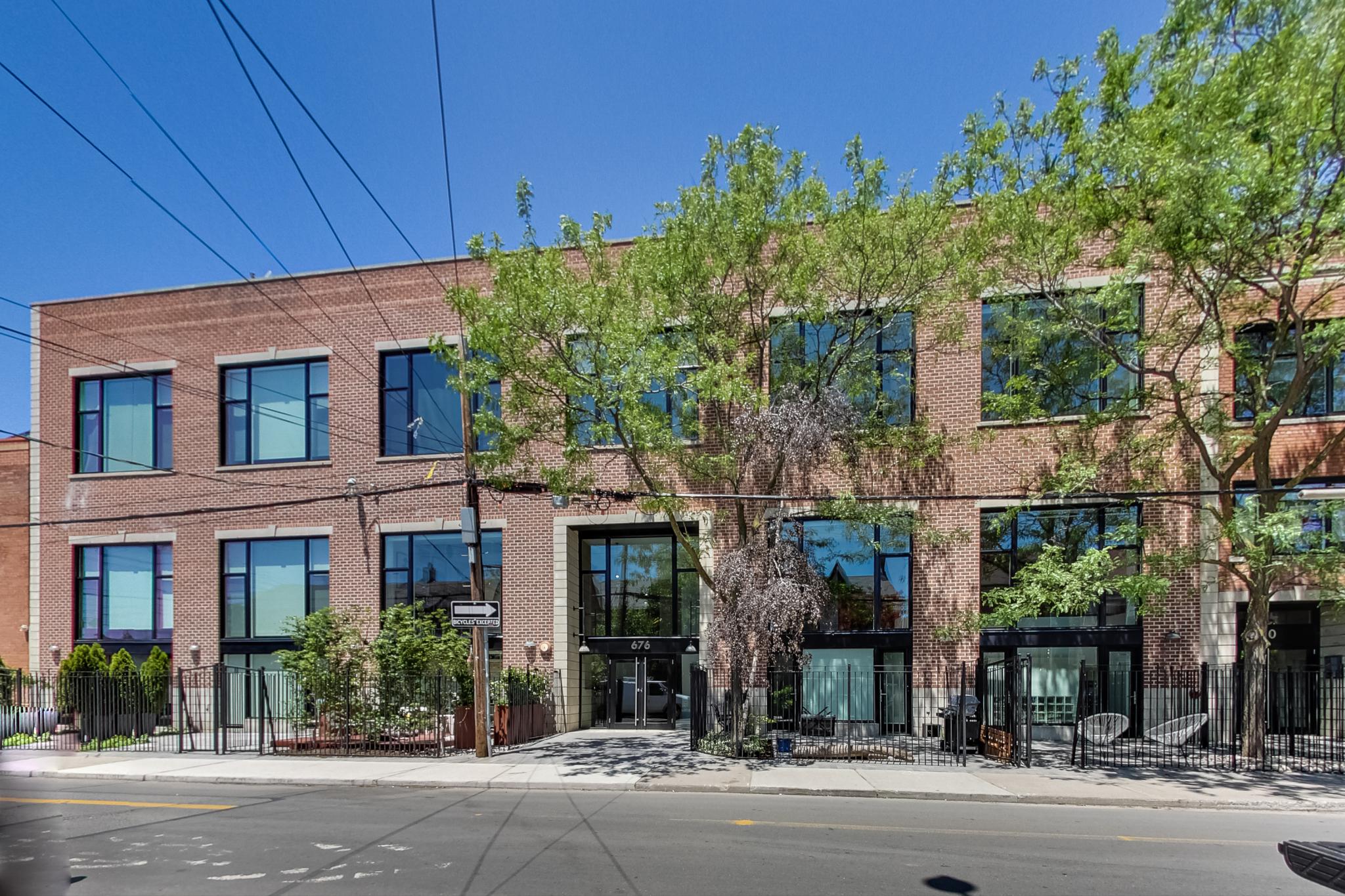 210 - 676 Richmond Street West