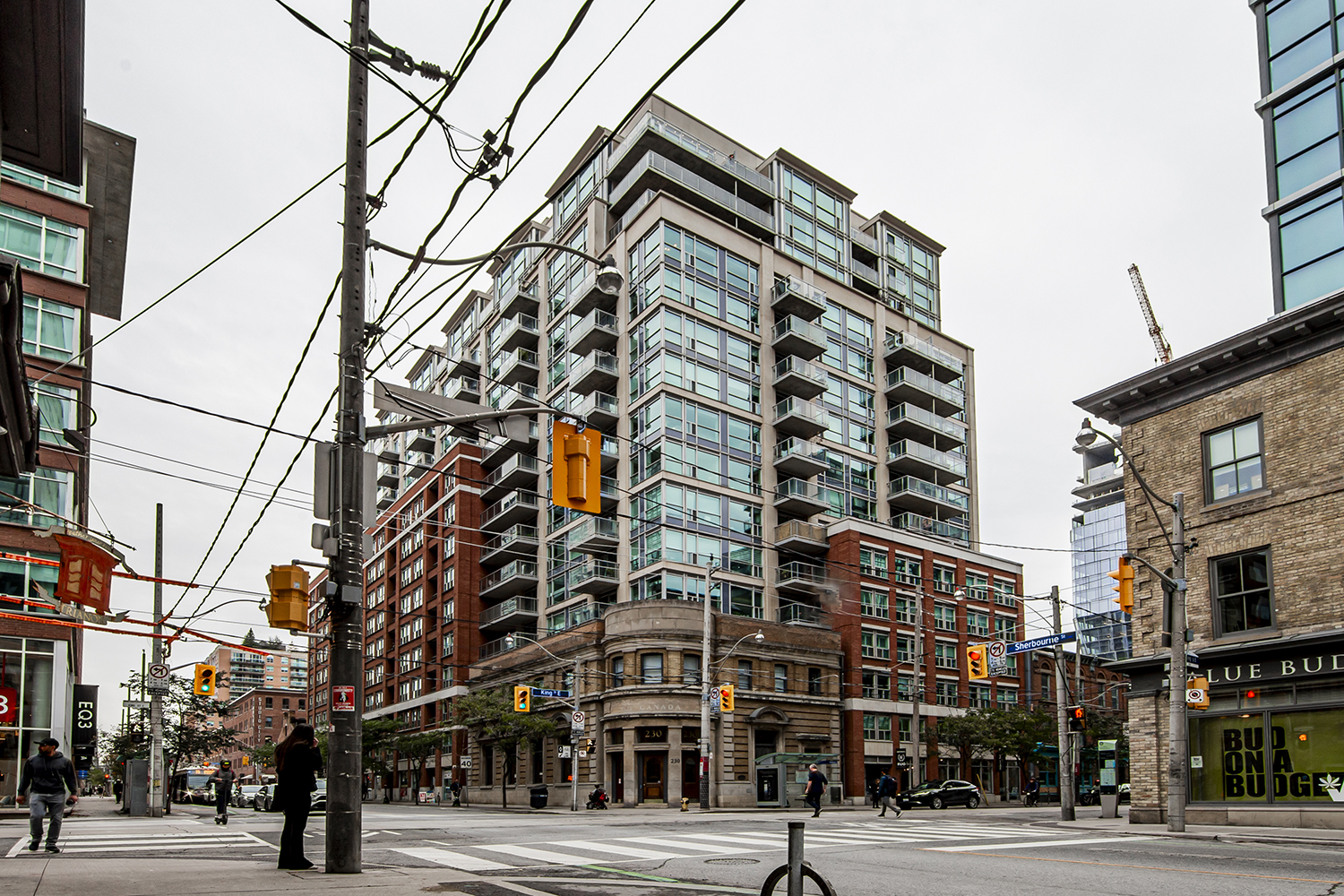 1403 - 230 King Street East