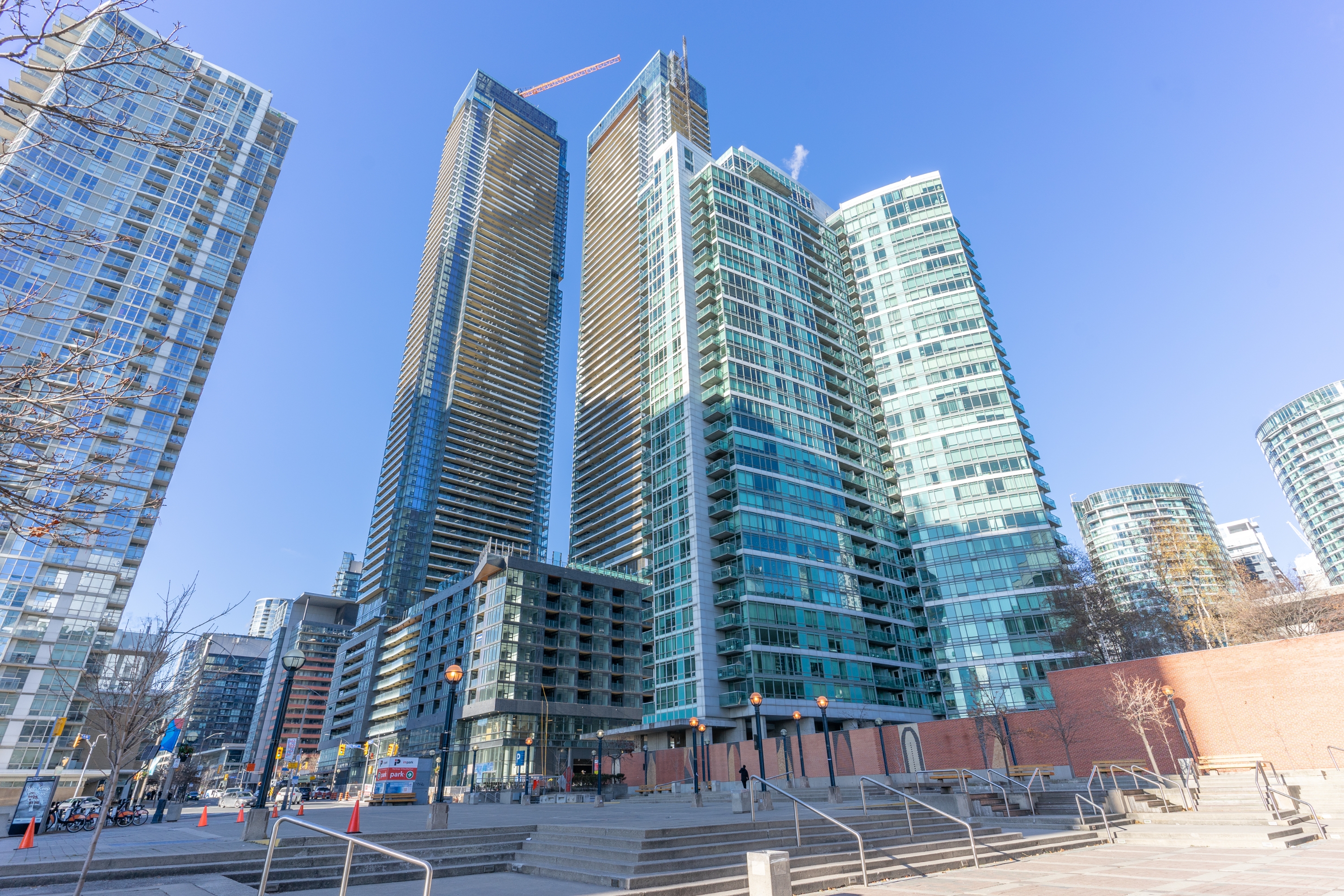 3501 - 81 Navy Wharf Court