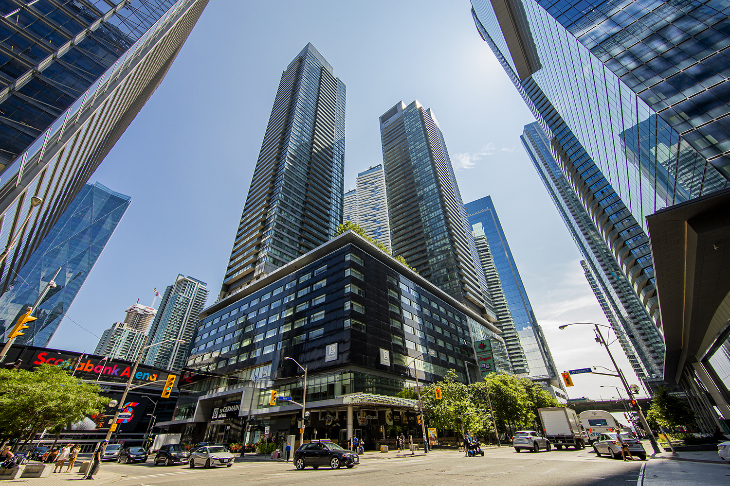 1707 - 55 Bremner Boulevard