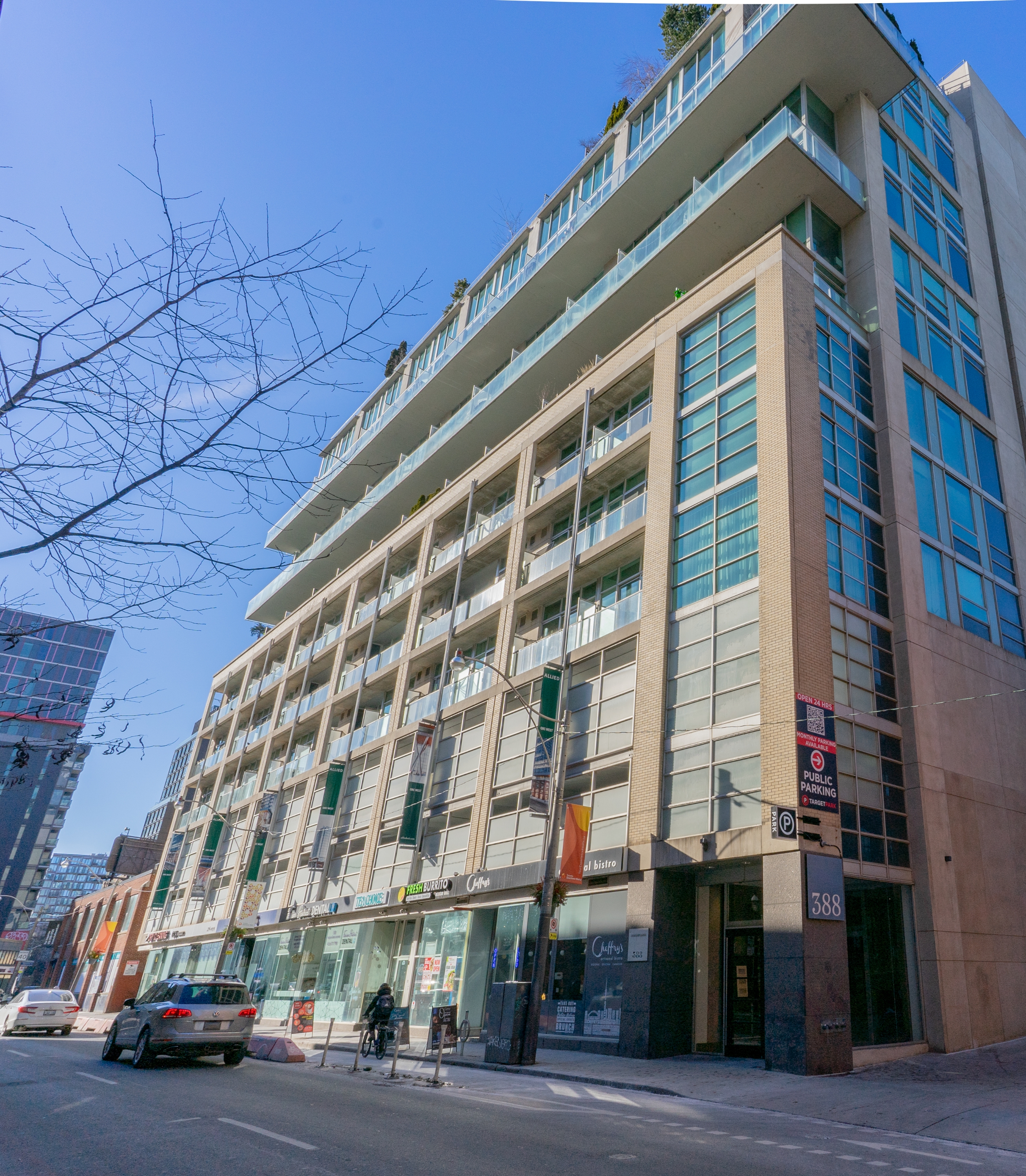 406 - 388 Richmond Street West