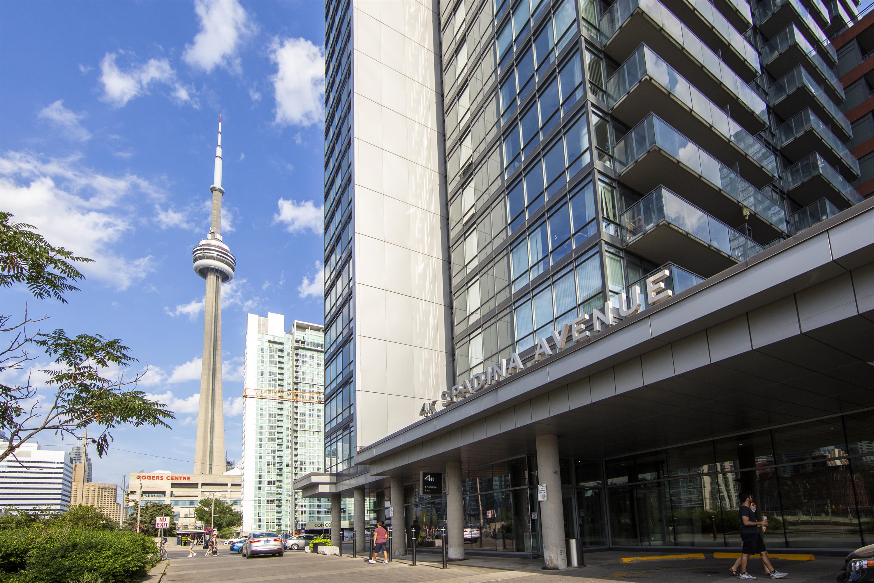 1721 - 4 Spadina Avenue