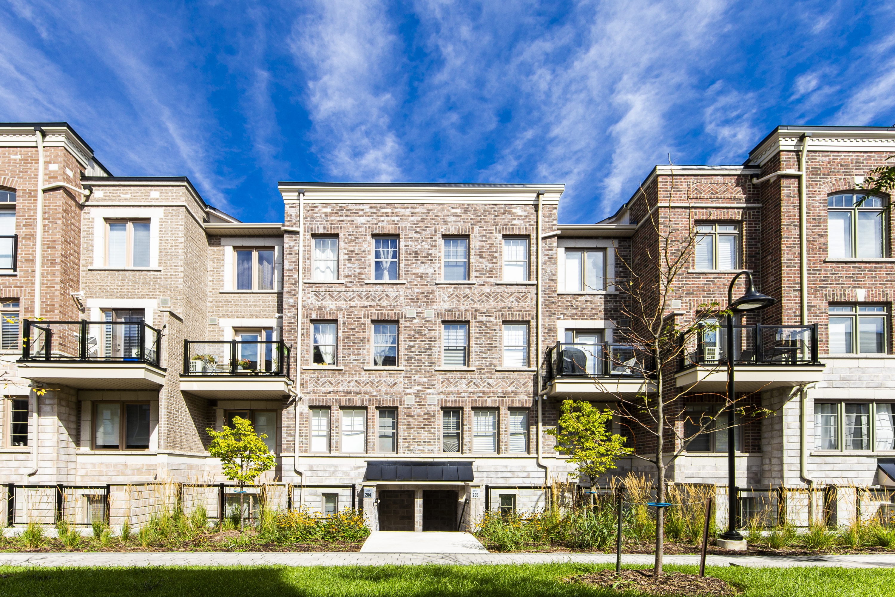 205 - 2355 Sheppard Avenue West